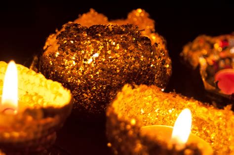 Tinker and Cook: Glittering Candle Holders for Diwali