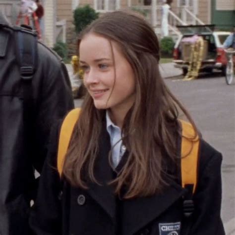 Rory Gilmore Hair, Estilo Rory Gilmore, Annoyed Face, Clueless Movie, Stars Hallow, Beauty ...