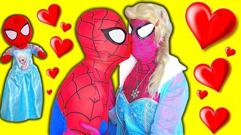 Spiderman And Elsa Kiss - 53+ Koleksi Gambar