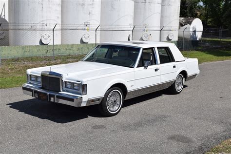 1988 Lincoln Town Car | Orlando Classic Cars