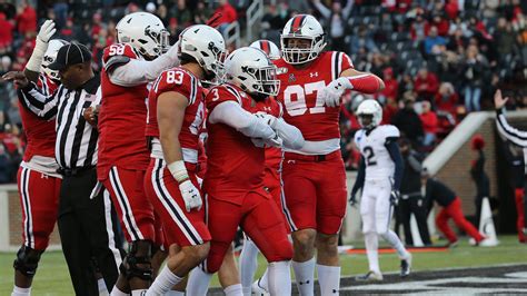 No. 17 Cincinnati football has no trouble in dropping UConn 48-3