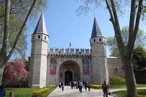 Topkapı sarayı - Topkapi Palace & Museum Istanbul Tours, Istanbul Turkey, Turkey Places, Topkapi ...