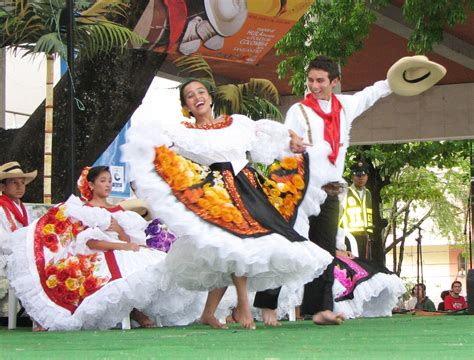 Neiva Huila Colombia: EL BAILE DEL BAMBUCO