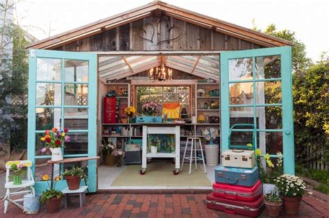 30+ Wonderfully Inspiring She Shed Ideas For Your Backyard Getaway #shedwithporches | Outdoor ...