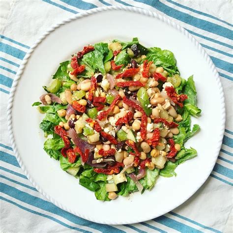 greek salad: romaine lettuce, black olives, roasted red onion, sundried ...