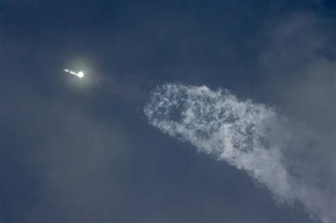 Starship Completes Third Test Flight