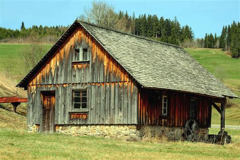 Free picture: barn, house, wood, farm, cabin, sky, roof, grass