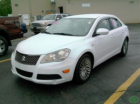 2011 Suzuki KIZASHI AWD SE