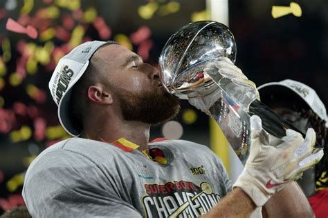 Cleveland Heights native Travis Kelce gets emotional talking about his family after Chiefs ...