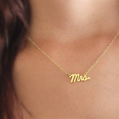 Mrs Necklace - Etsy