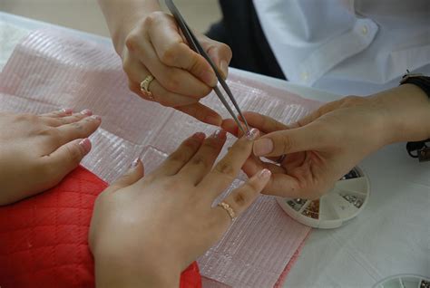 Manicure - Wikipedia