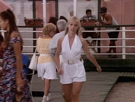 21 Style Lessons From 'Beverly Hills 90210' That Still Influence Fashion Today — PHOTOS