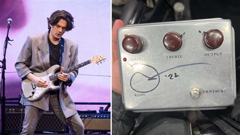 John Mayer signs fan’s Klon Centaur onstage and marks his specific settings | Guitar World