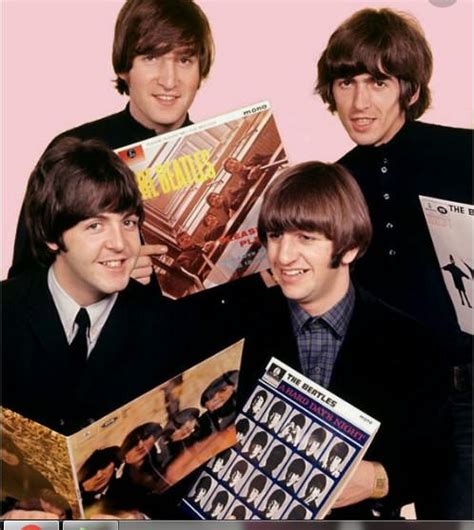 Fab Four with their albums : beatles