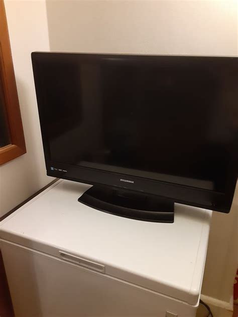 SYLVANIA 32"INCH FLAT SCREEN TV... for Sale in Portsmouth, VA - OfferUp