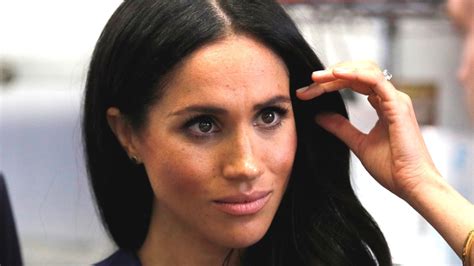 Here's What Meghan Markle Looks Like With Her Natural Hair | Here's ...