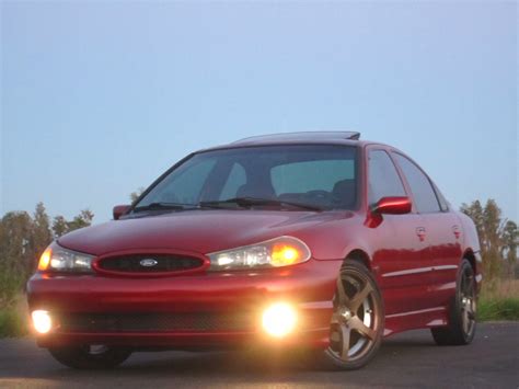 Ford Contour SVT - Information and photos - MOMENTcar