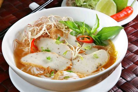 Grilled Fish Noodle Soup / Bún Cá