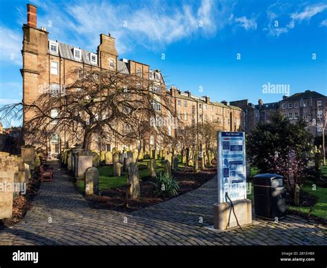 Old dundee scotland hi-res stock photography and images - Alamy