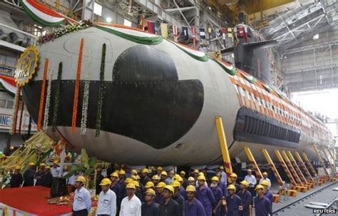 New India submarine enters water - BBC News