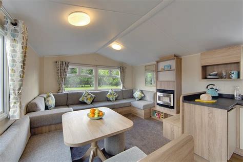 PARKDEAN RESORTS LANDGUARD HOLIDAY PARK - Updated 2022 Campground Reviews (Isle of Wight, England)