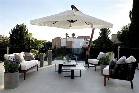 Best Patio Design Ideas for Hosting Summer Get-Togethers - Decorilla