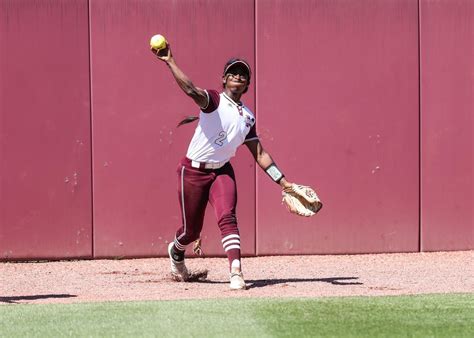 Softball | East Central Community College