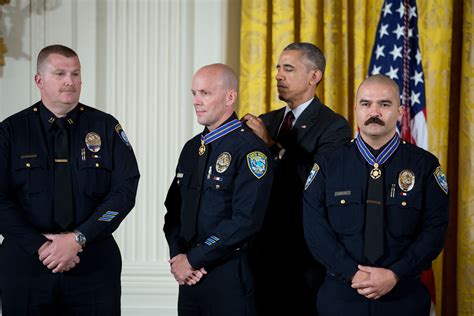 President Obama Awards the Medal of Valor to 13 Public Safety Officials ...