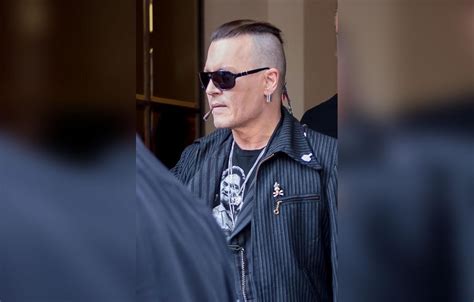 Johnny Depp Sports Shaved Head, Extreme Weight Loss In New Photos