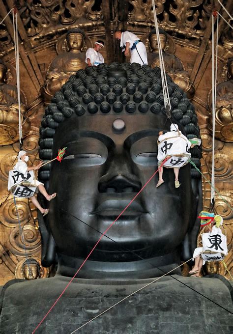 [Hidden Wonders of Japan] Todaiji Buddha Gets A Cleaning Before Obon Festivities | JAPAN Forward