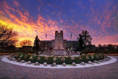 Download Burruss Hall Virginia Tech Wallpaper | Wallpapers.com