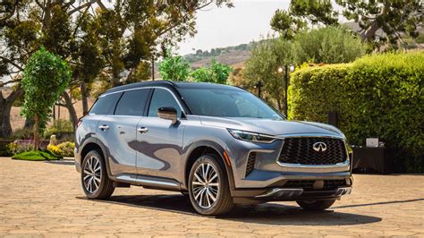 First Look: The 2022 Infiniti QX60 Gets a Bold Refresh and More Room