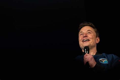 Elon Musk's SpaceX considers tender offer at huge valuation