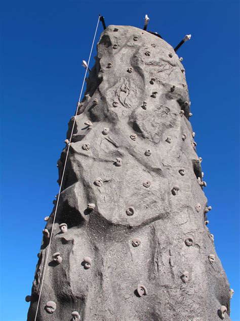 Monolith 5 Climber – King of Rock Climbing Walls