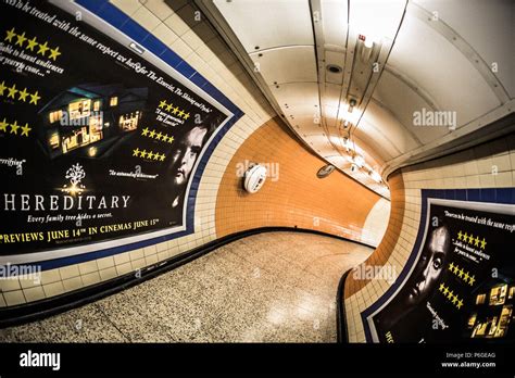 Bond Street Underground Station Stock Photo - Alamy