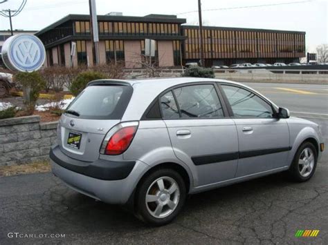 2006 Silver Kia Rio Rio5 SX Hatchback #25631855 Photo #3 | GTCarLot.com - Car Color Galleries