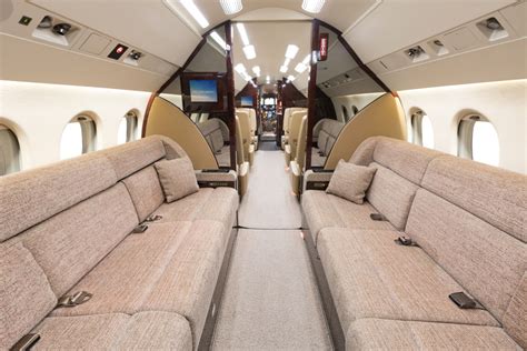 11-Falcon_900EX SN_19-Aft_Interior_Looking_Fwd-1 - Mesinger Jet Sales