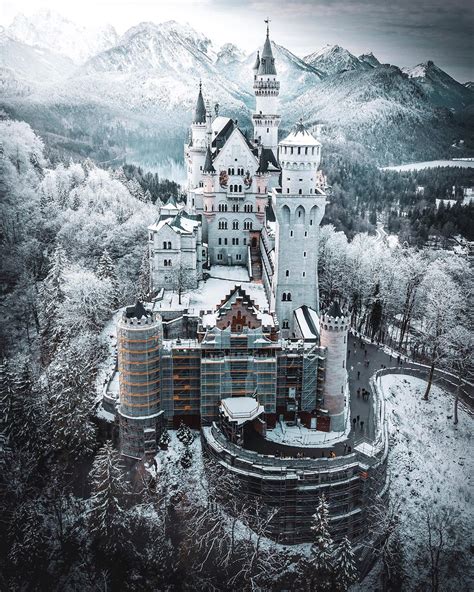 Neuschwanstein Castle during the winter. : r/MostBeautiful