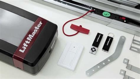 LiftMaster, Installation Garage Door Opener - YouTube