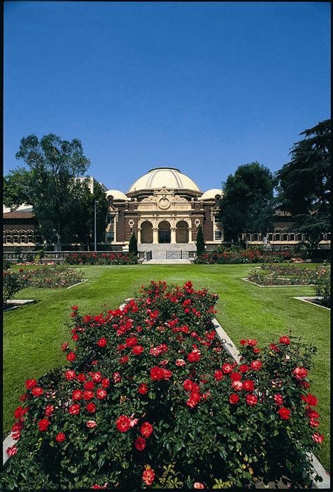 Natural History Museum of Los Angeles - Photo taken from the rose ...