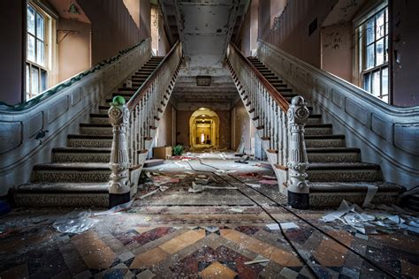 Largest abandoned mansion in USA: 70,000sq ft Lynnewood Hall in Pennsylvania - JobbieCrew.com
