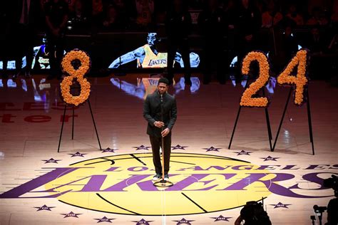 Watch Usher Deliver 'Amazing Grace' at Lakers' Kobe Bryant Tribute - Rolling Stone