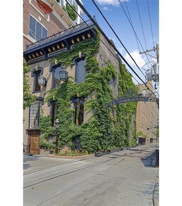 214 W Erie St, Chicago, IL 60654 - MLS 08840106 - Coldwell Banker | Iconic buildings, River ...