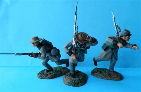 BRITAINS 54MM PAINTED American Civil War Confederate advance toy soldiers #17104 $39.99 - PicClick