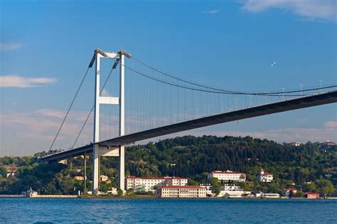 Premium Photo | Bosphorus bridge in istanbul