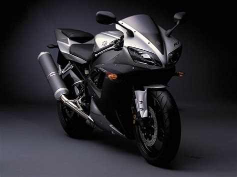 Desktop Wallpapers: Yamaha R1 Motorcycle Desktop Wallpapers