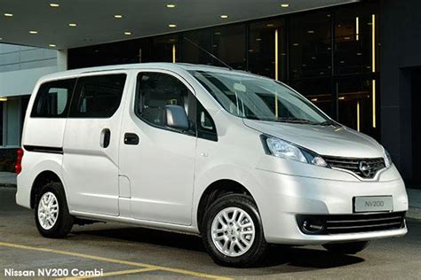 How does the NV200 fair as a minibus? - Expert Nissan NV 200 Car Reviews - AutoTrader