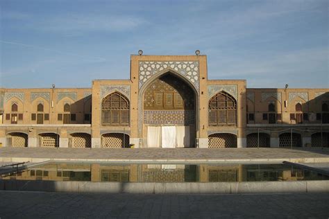 Top 10 Must-Visit Isfahan Mosques + Pictures - EavarTravel