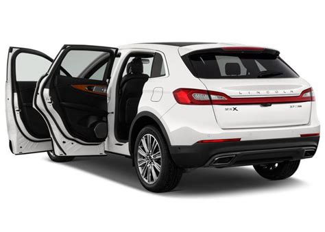 New Lincoln MKX 2023 2.7L Select AWD Photos, Prices And Specs in Qatar