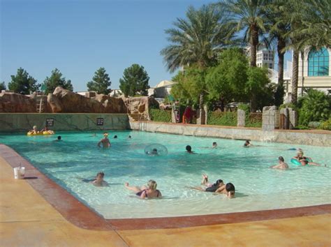 Monte Carlo Hotel & Casino, Las Vegas - Pool Images